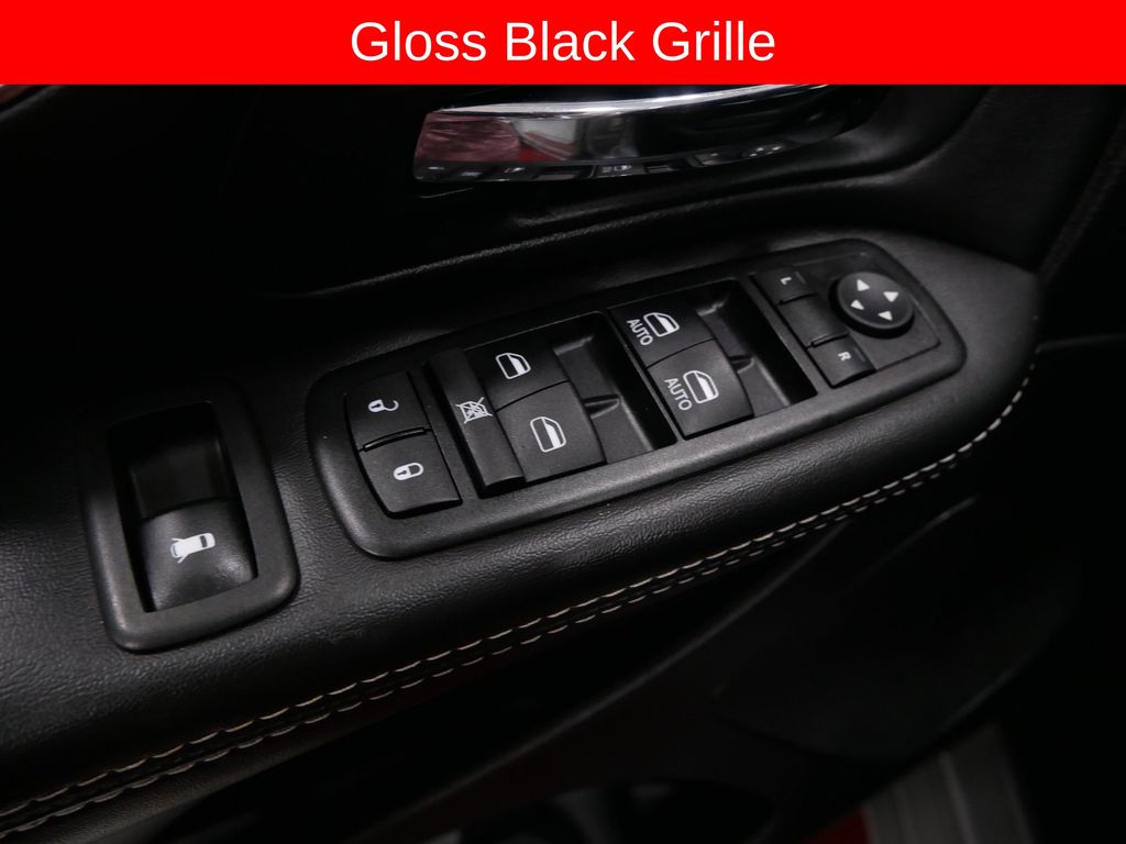 Used 2015 Dodge Grand Caravan Van