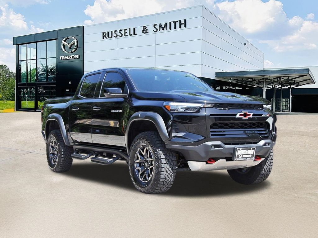 Black 2026 Chevrolet Colorado Pickup Truck Four-Wheel Drive 8-Speed Automatic