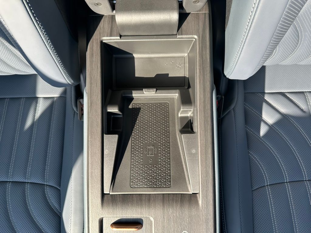 2025 Nissan Ariya PLATINUM+ e-4ORCE