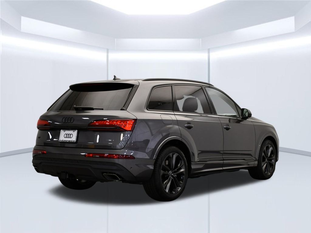 Thumbnail: 2026 Audi Q7 - 5