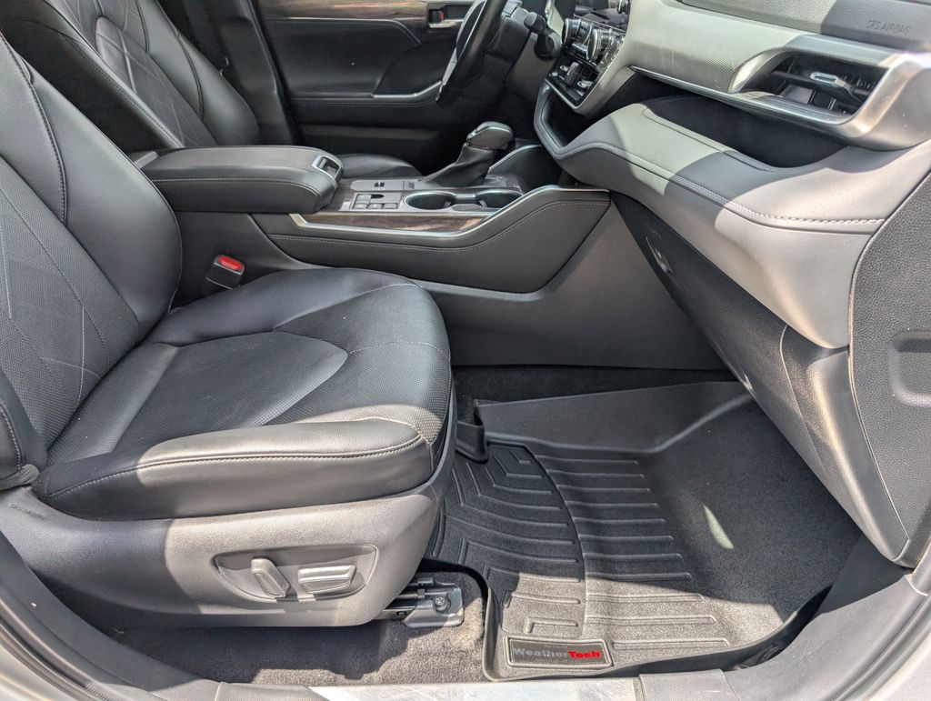 Used 2023 Toyota Highlander SUV