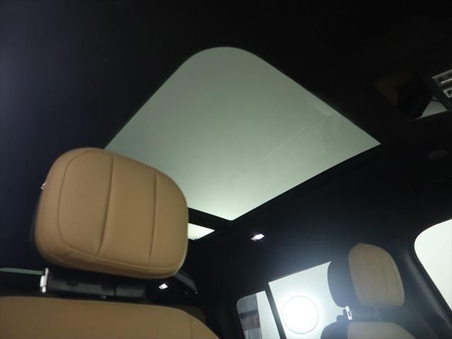 Thumbnail: 2025 Land Rover Defender - 19