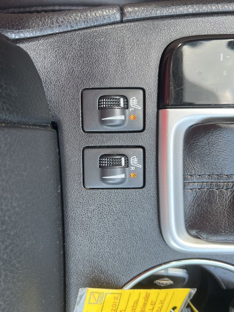 2019 Midnight Black Metallic Toyota Highlander XLE AWD SUV