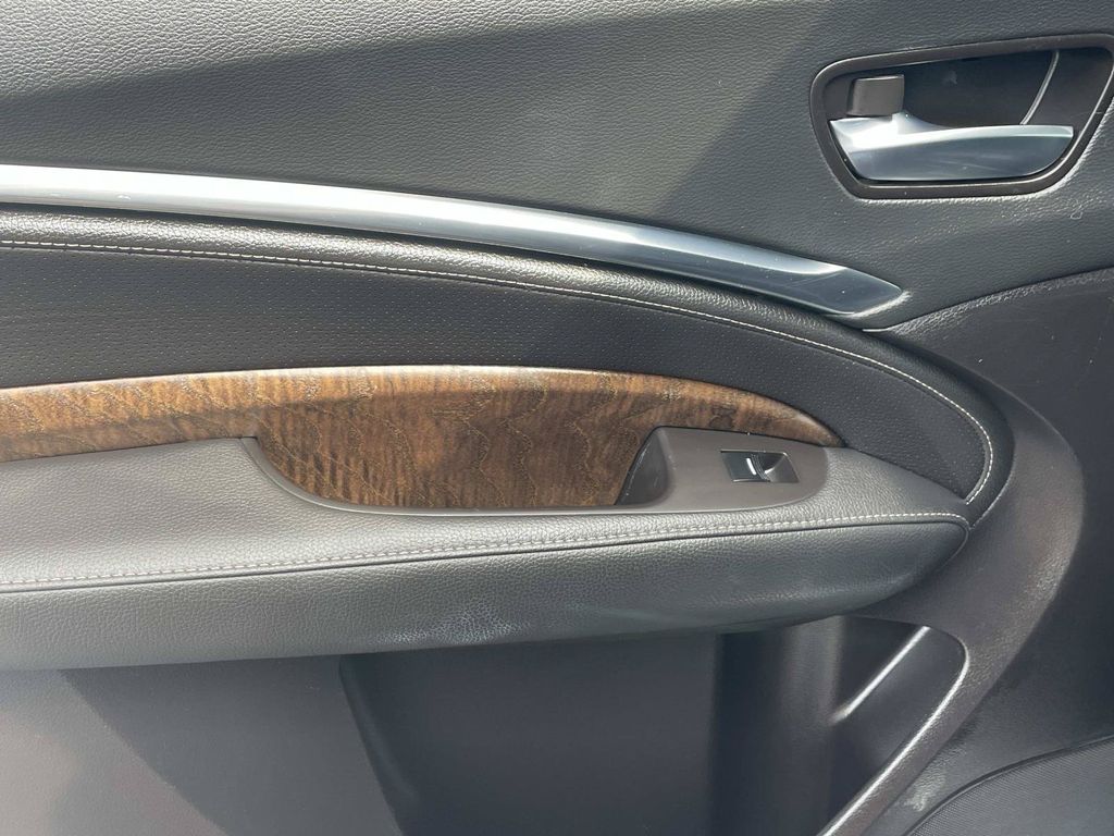 Used 2019  Acura 3.5L Technology Package image 11