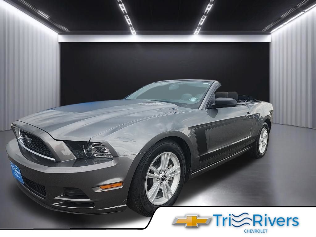  2014 Ford Mustang V6 Convertible RWD   