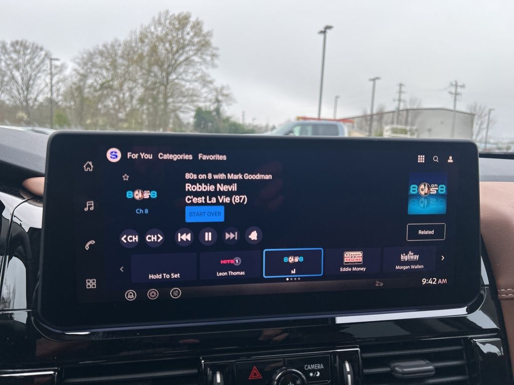 2026 Nissan Pathfinder Platinum - 11