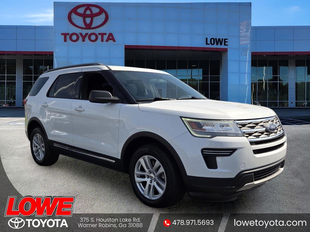 Oxford White 2018 Ford Explorer XLT AWD SUV / Crossover All-Wheel Drive 6-Speed Automatic