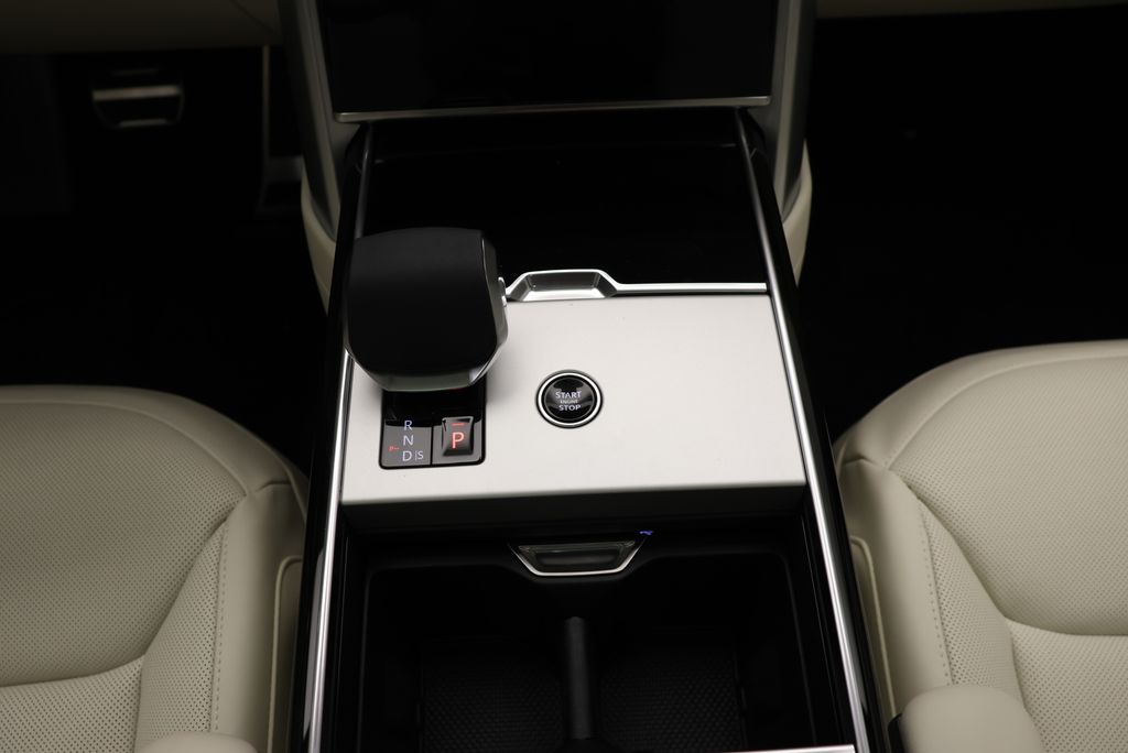 Thumbnail: 2026 Land Rover Range Rover - 20