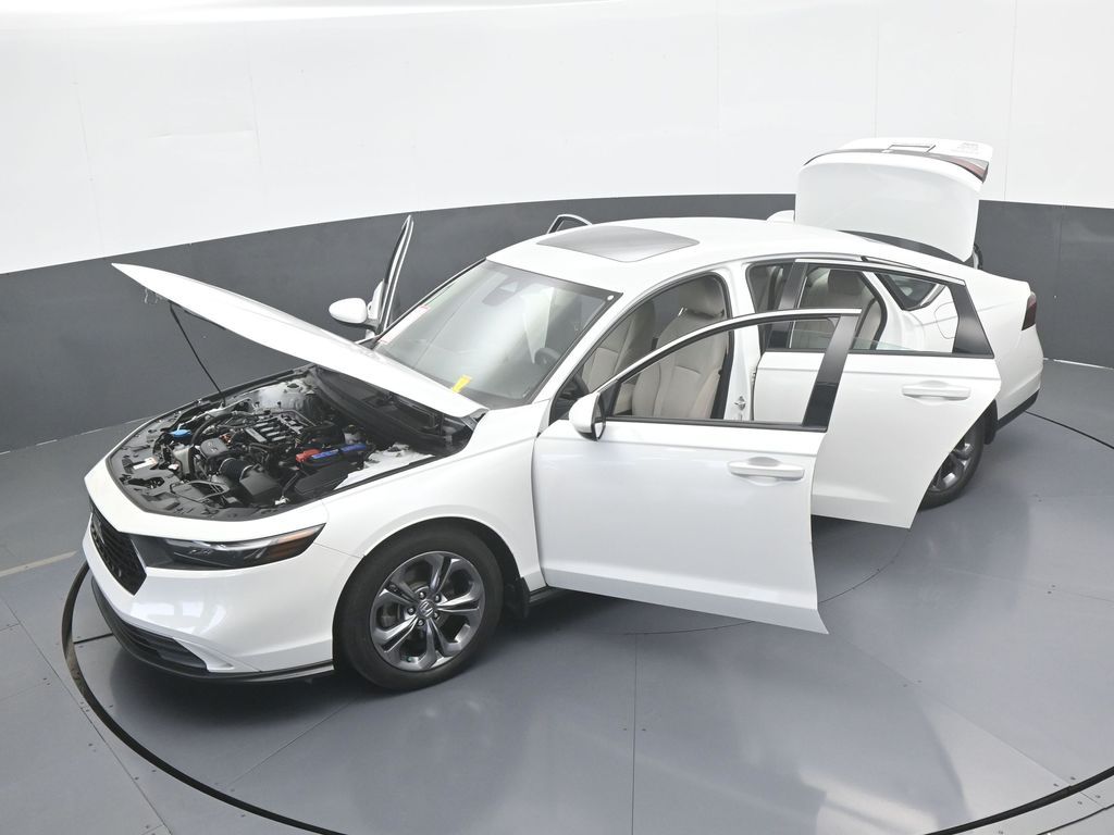 Used 2023 White Honda EX image 65