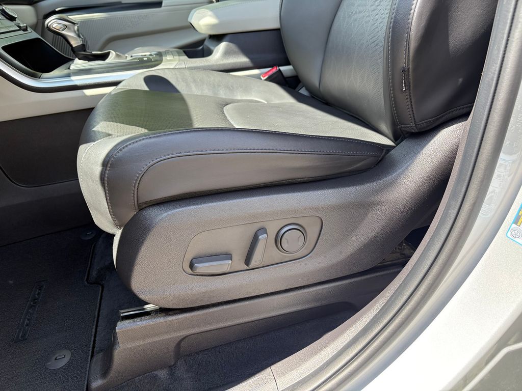 2022 Kia Carnival LXS