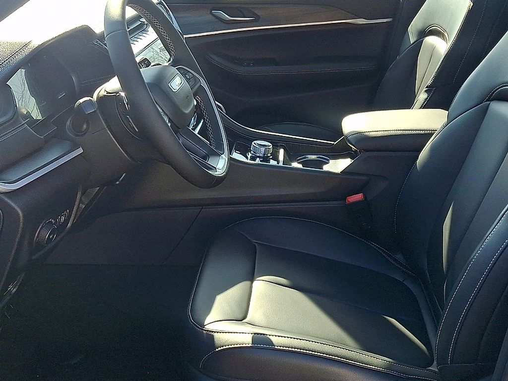 New 2026 Jeep Grand Cherokee SUV