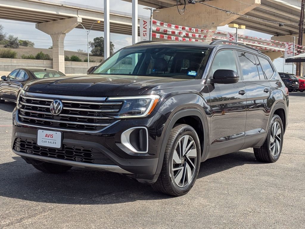 2025 Volkswagen Atlas SE FWD with Technology