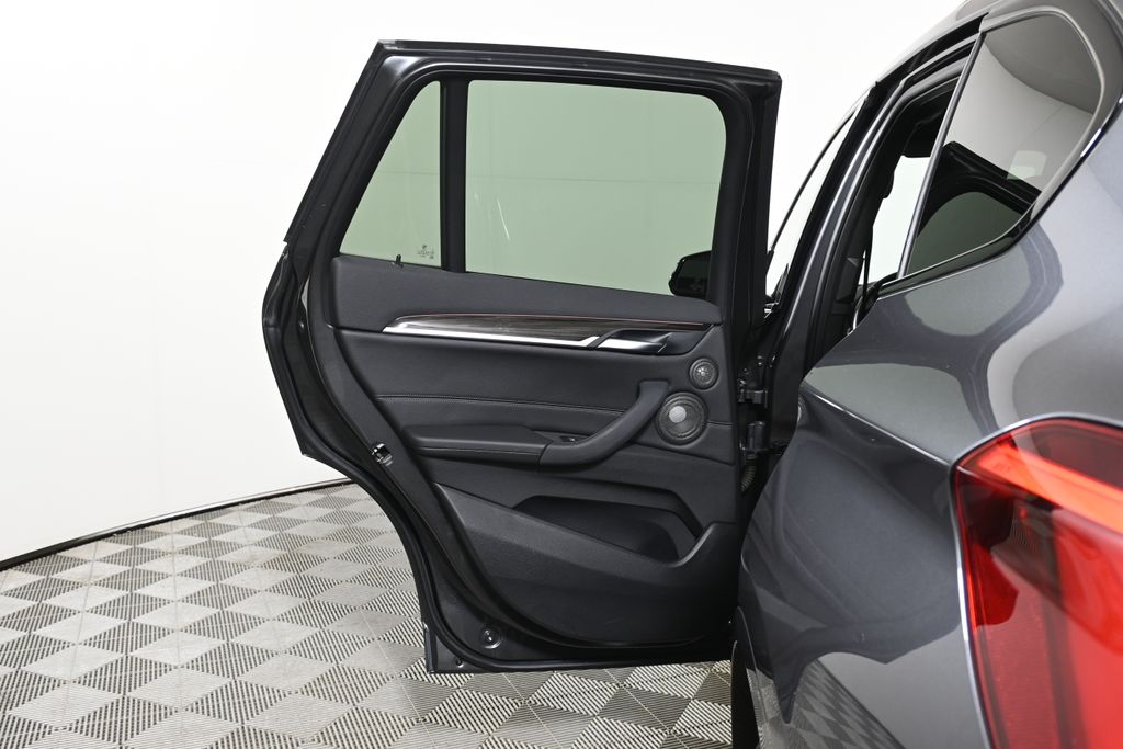 Thumbnail: 2021 BMW X1 - 30