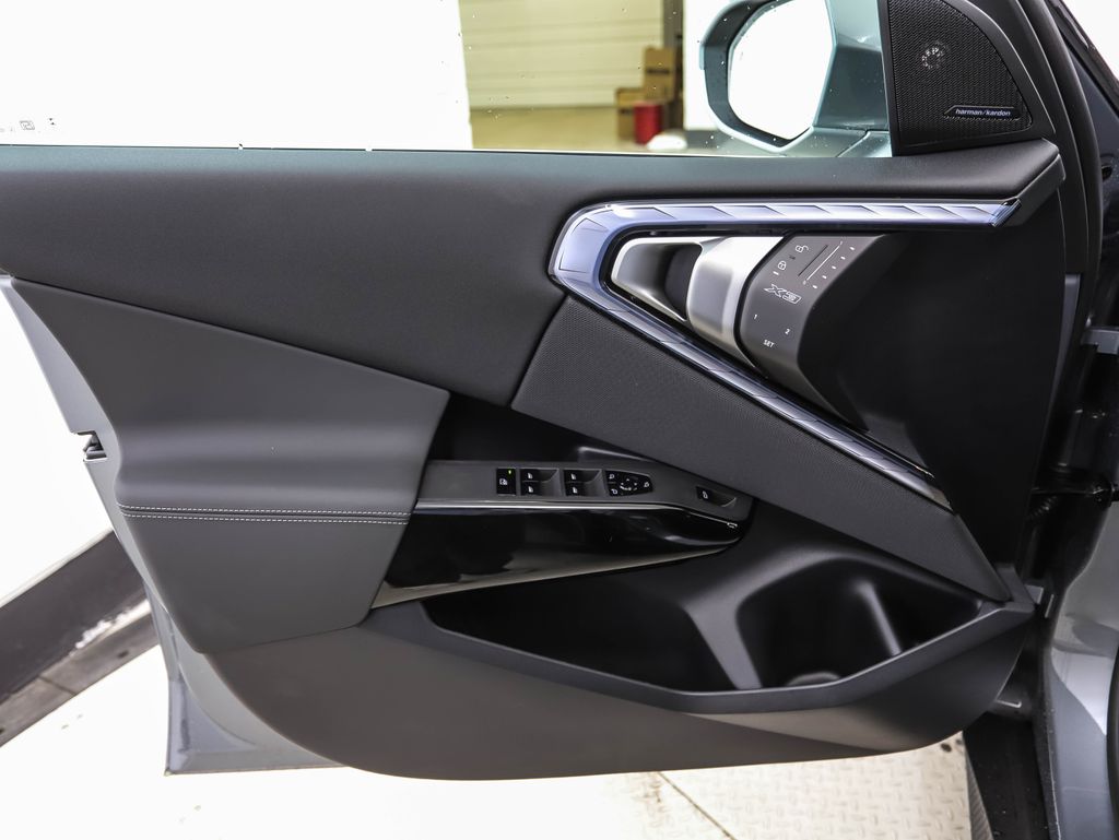 Thumbnail: 2026 BMW X3 - 9