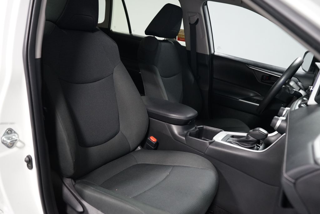 Thumbnail: 2024 Toyota RAV4 - 27