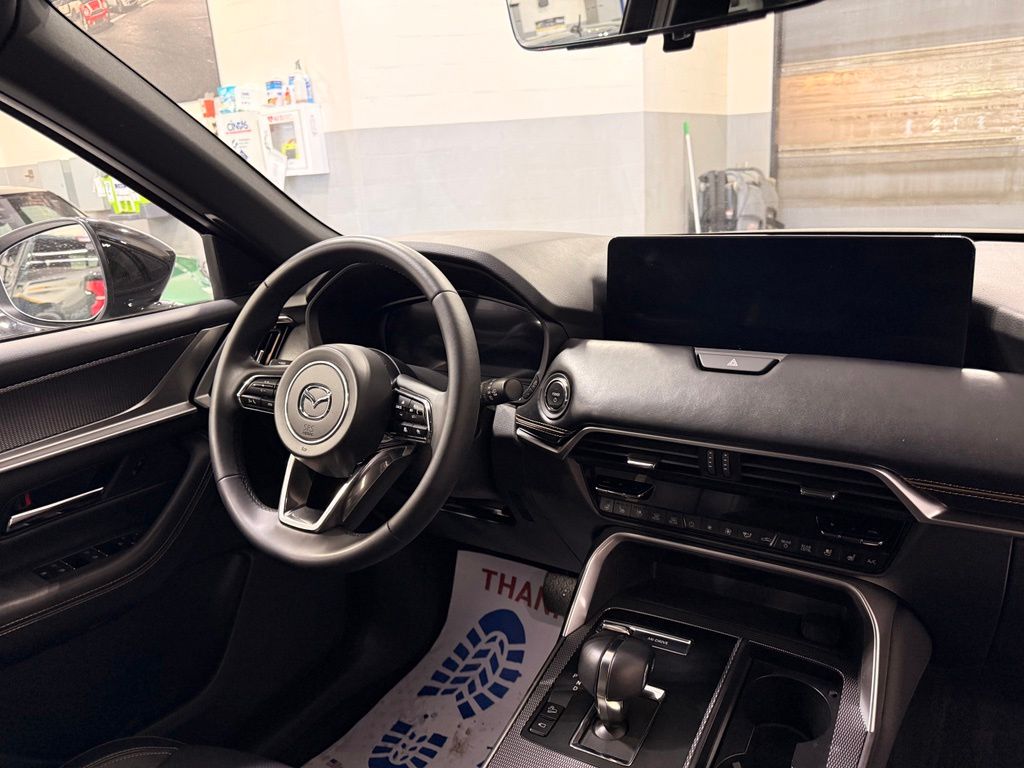 Thumbnail: 2025 Mazda CX-70 - 31