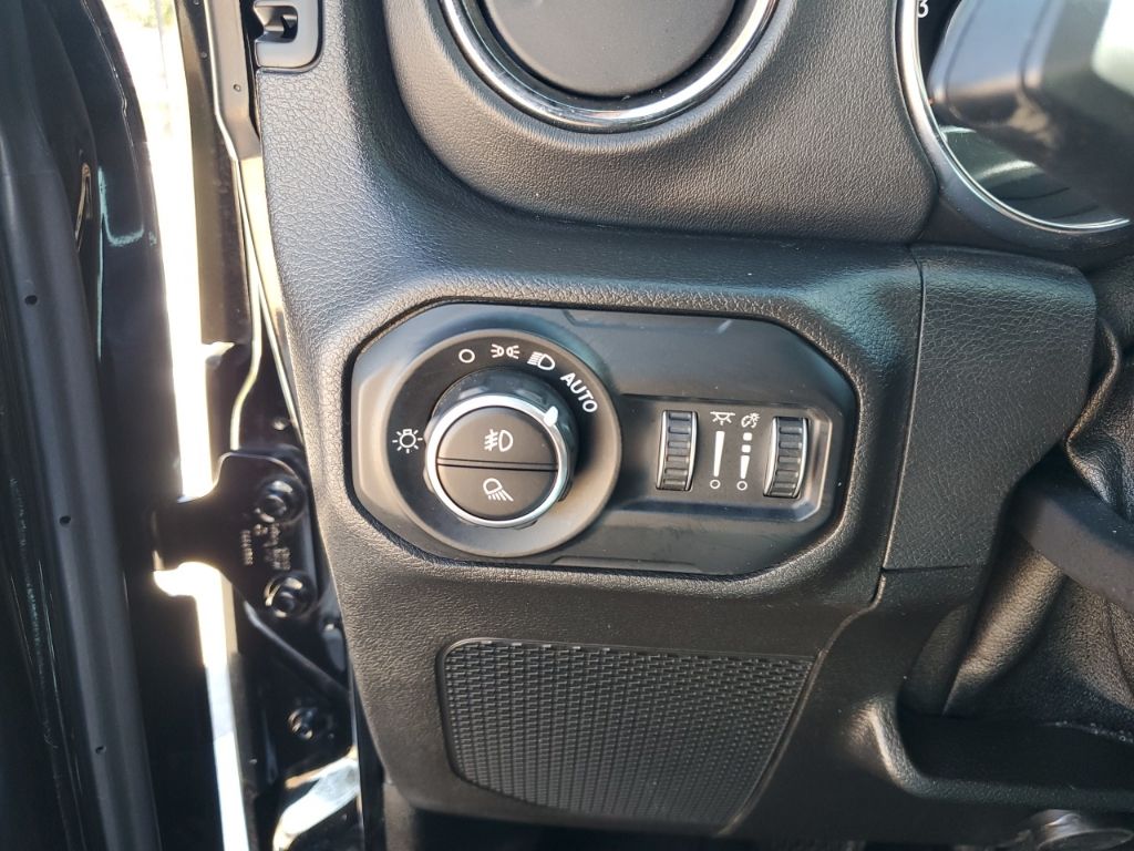 Used Car 2021 Jeep Gladiator  High Altitude For Sale Under $35,000 In Austin, Texas