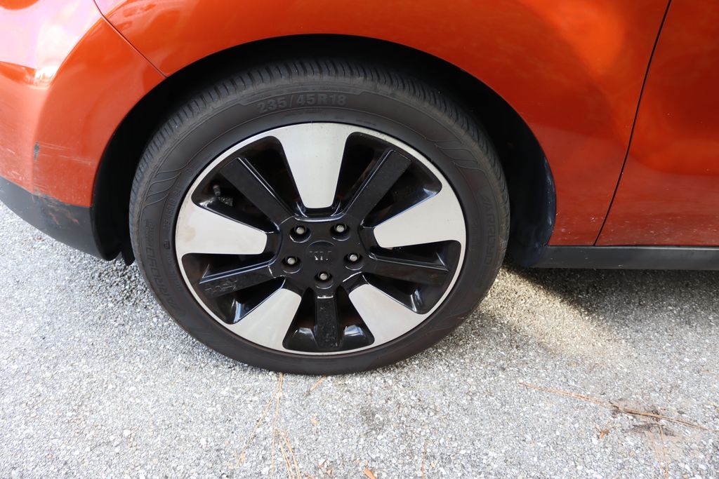 Thumbnail: 2018 Kia Soul - 4