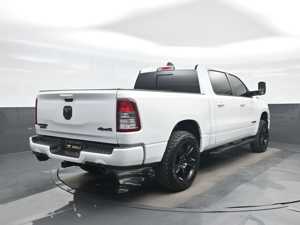View vehicle photo 6