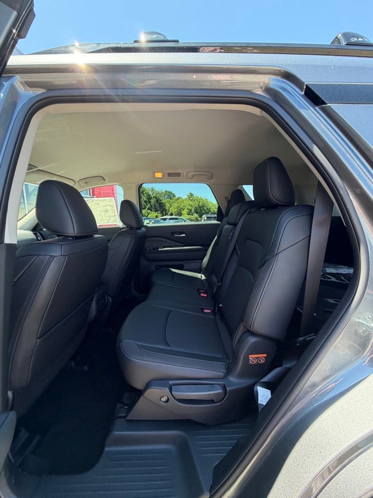 2026 Nissan Pathfinder SL Gray at South Hills Kia
