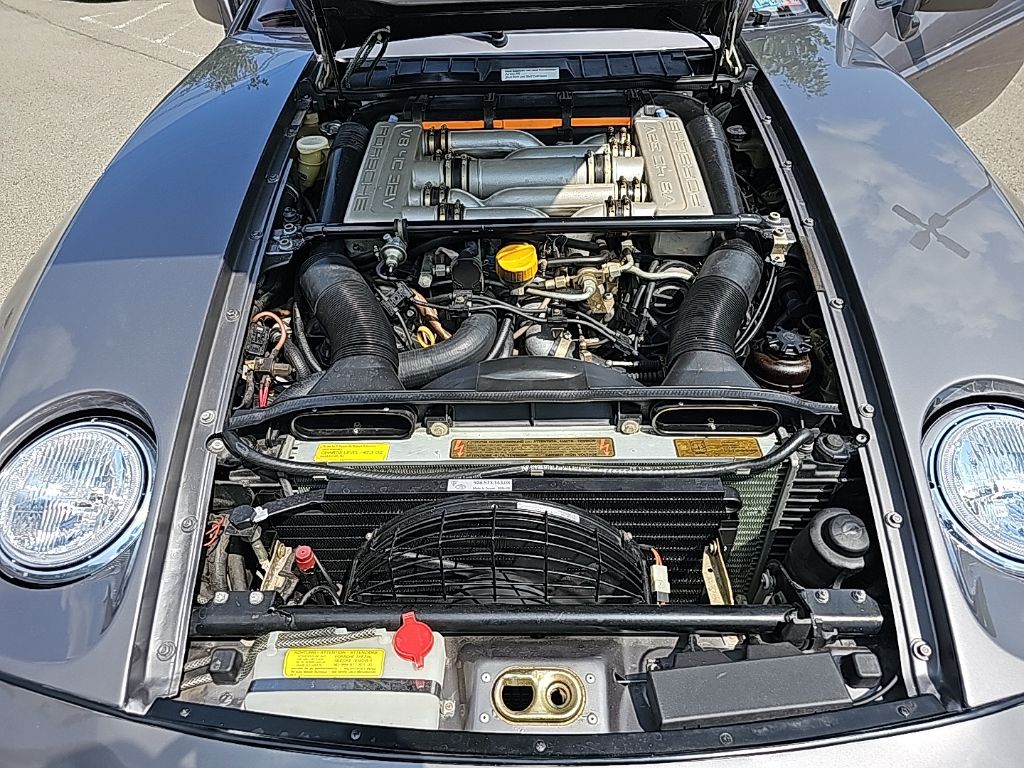 1986 Porsche 928 S 31