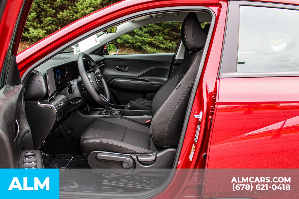 Used 2025 Red Hyundai SE image 17