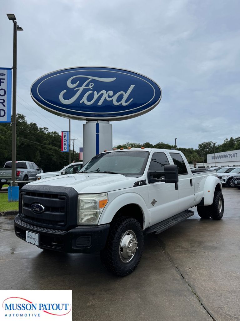Oxford White 2012 Ford F-350 Super Duty XL Crew Cab LB DRW 4WD Pickup Truck Four-Wheel Drive 6-Speed Automatic Overdrive
