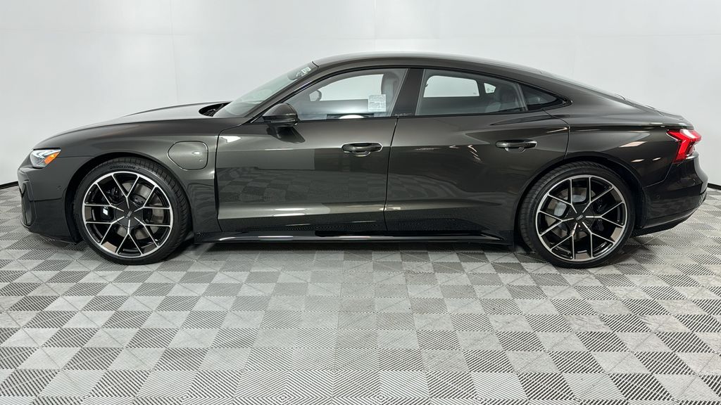 2025 Audi e-tron GT Premium Plus 2