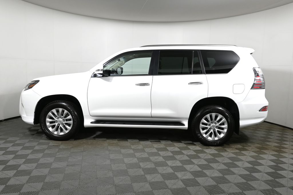 Thumbnail: 2022 Lexus GX - 2