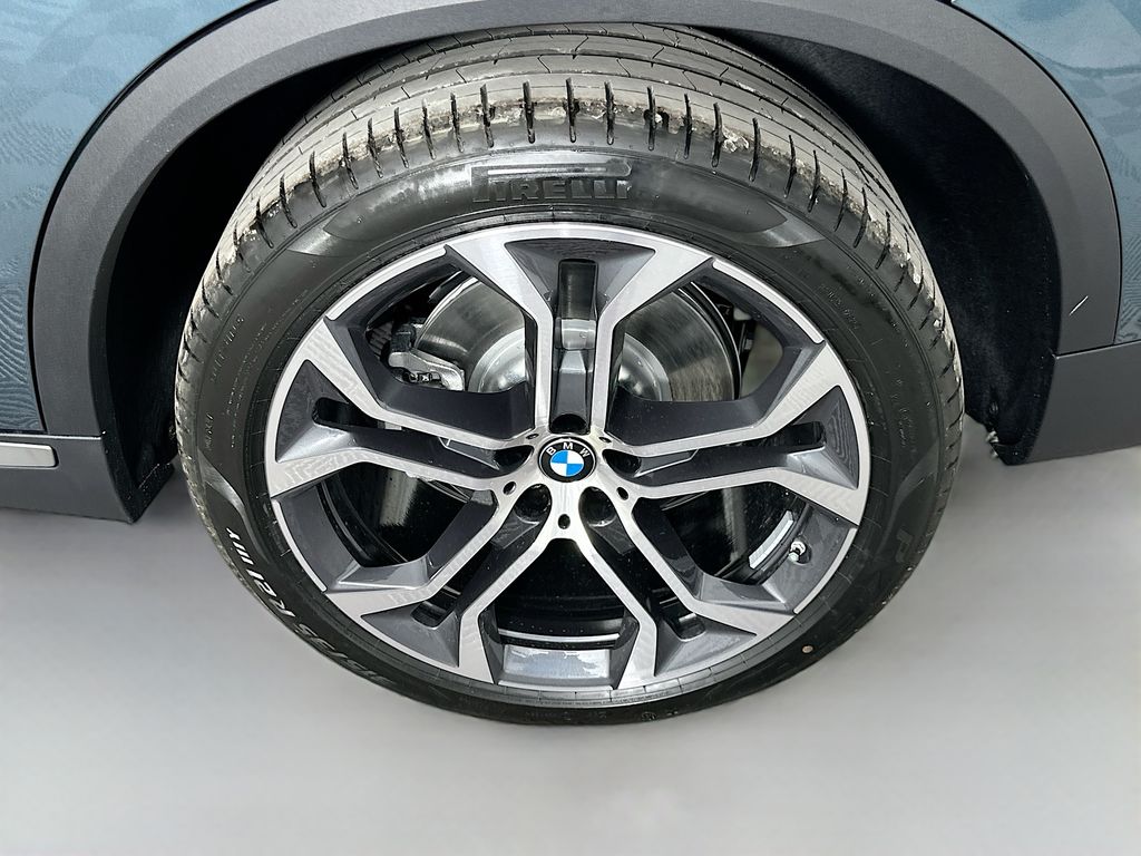 Thumbnail: 2026 BMW X5 - 23