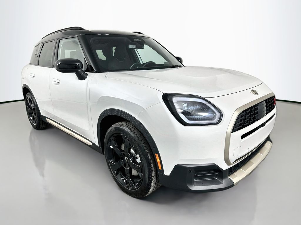 Thumbnail: 2027 MINI Cooper Countryman - 3