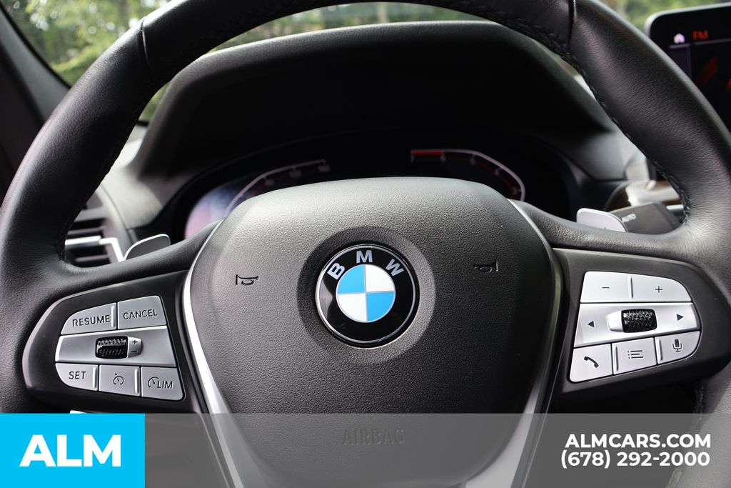 Used 2025 Black BMW xDrive30i image 31