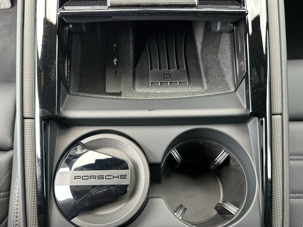 Thumbnail: 2025 Porsche Panamera - 23