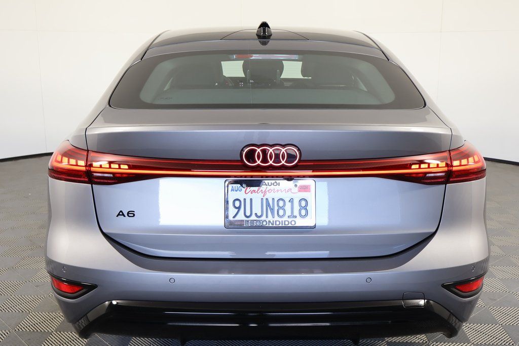 Thumbnail: 2025 Audi e-tron S - 5