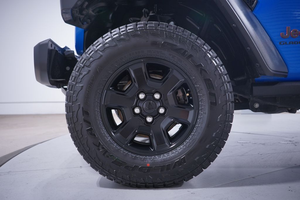 Thumbnail: 2021 Jeep Gladiator - 2