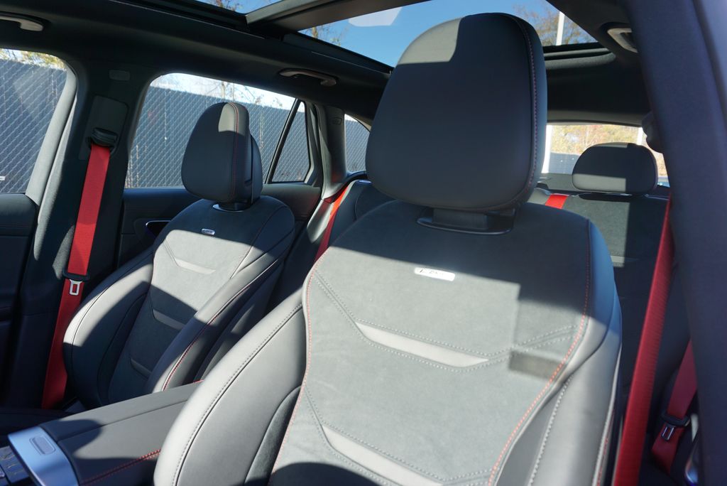 Thumbnail: 2026 Mercedes-Benz GLC - 11