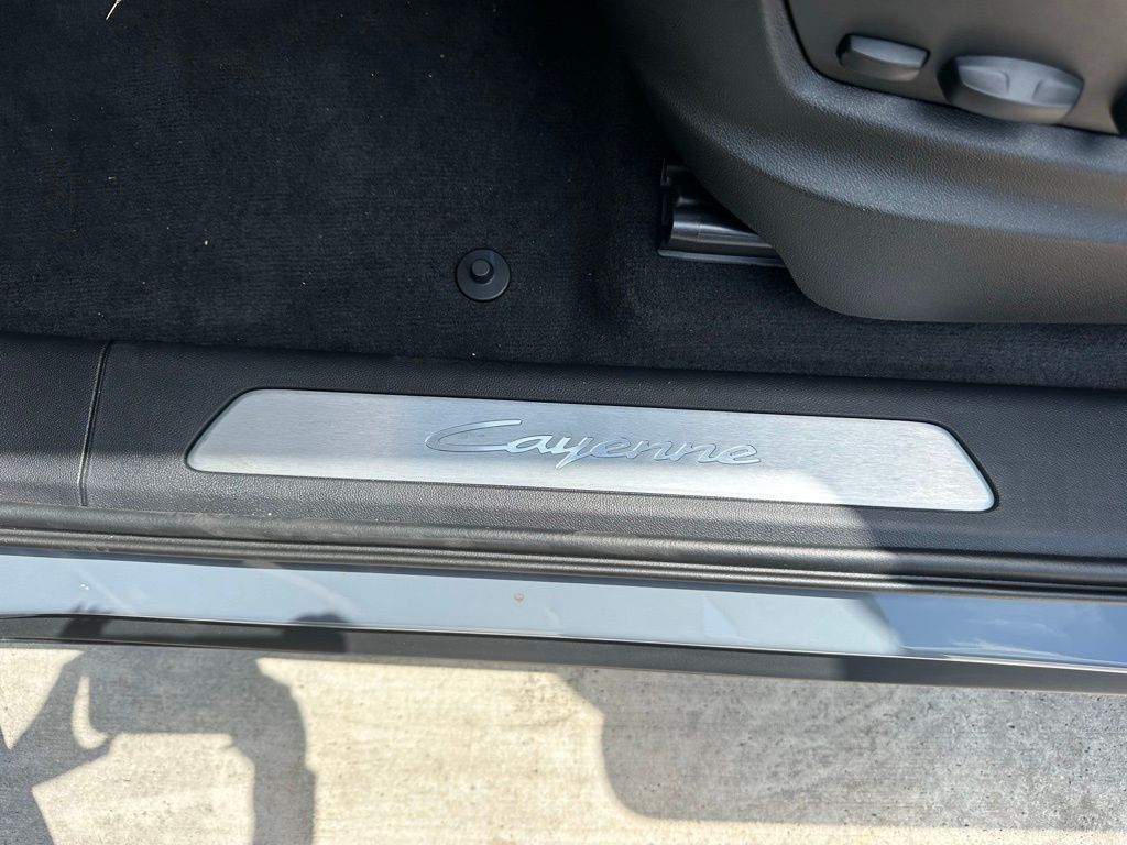 Thumbnail: 2026 Porsche Cayenne - 23