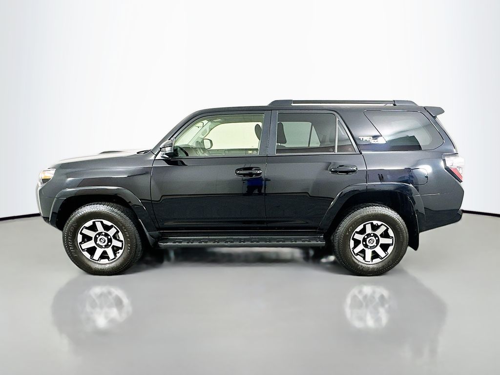 Thumbnail: 2019 Toyota 4Runner - 8