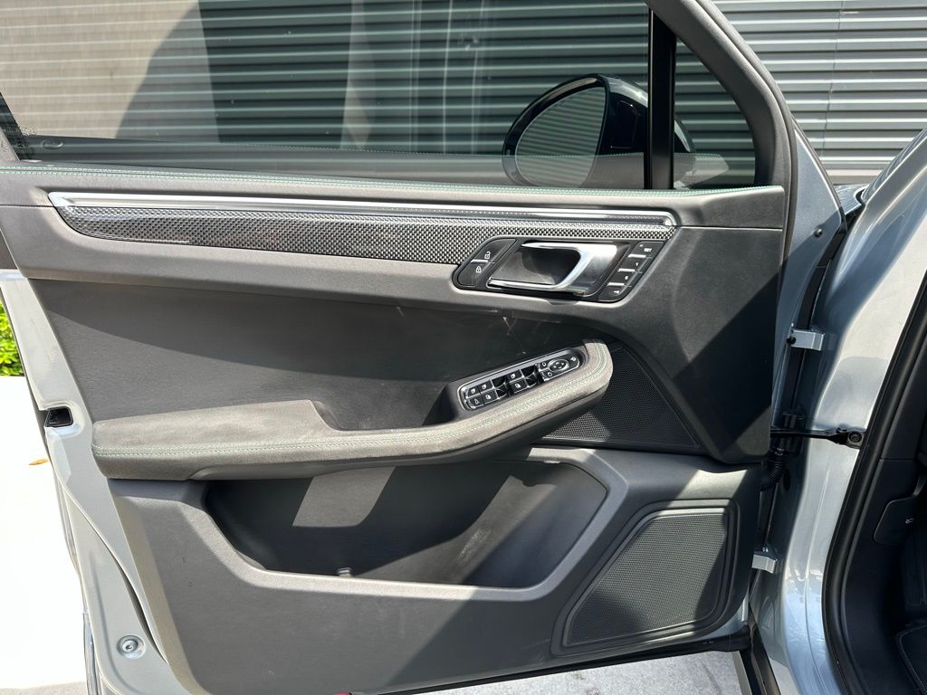2023 Porsche Macan GTS 14