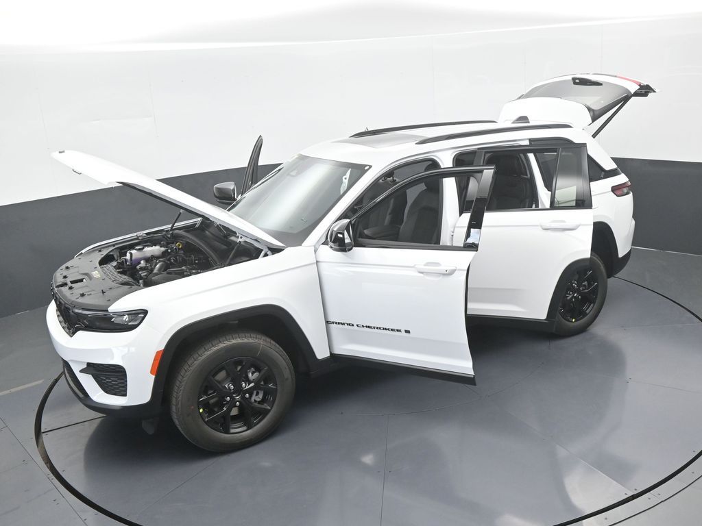 Used 2025 Bright White Clearcoat Jeep Altitude X image 58