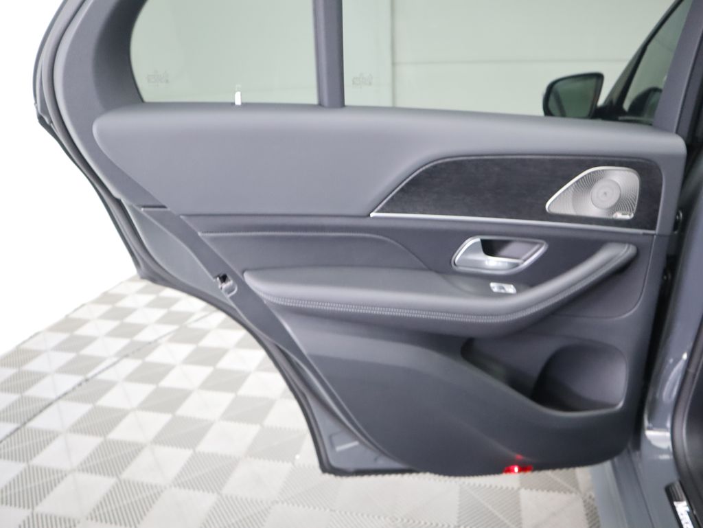 Thumbnail: 2026 Mercedes-Benz GLE - 28