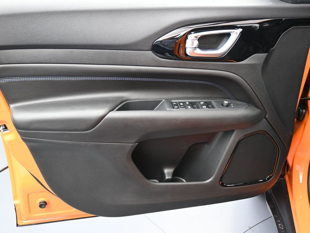 New 2026 Joose Jeep Latitude image 12