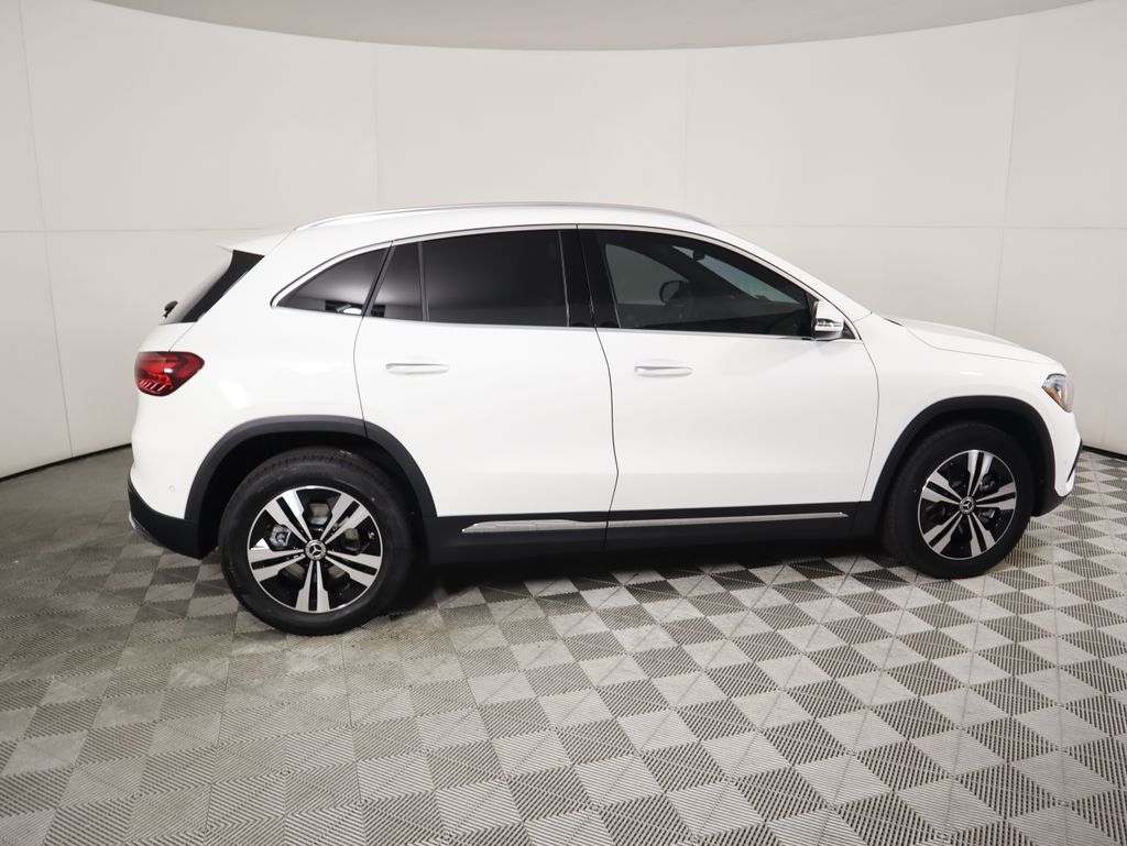 Thumbnail: 2026 Mercedes-Benz GLA - 4