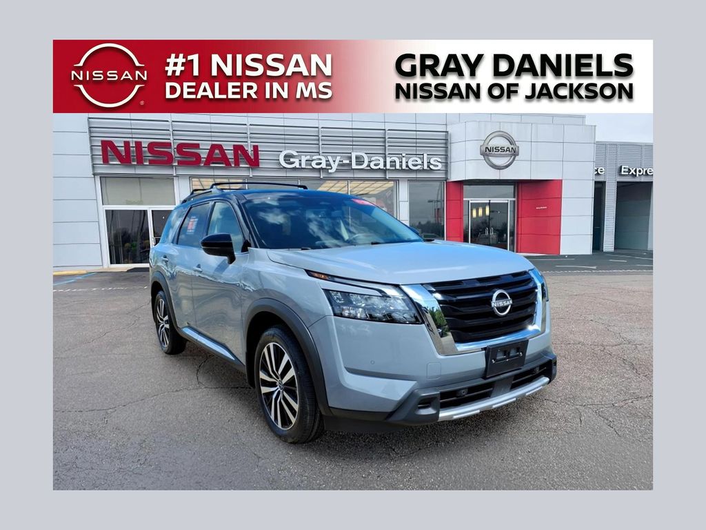 2025 Nissan Pathfinder Platinum FWD