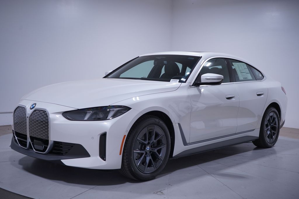 Thumbnail: 2026 BMW i4 - 1