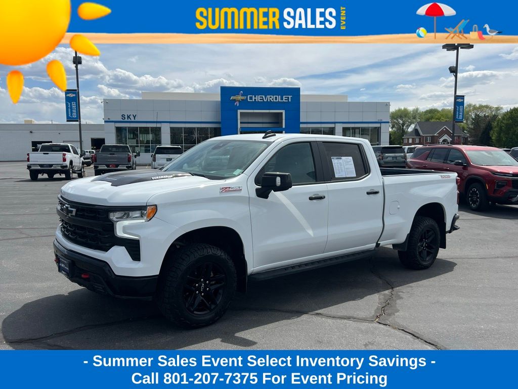 Summit White 2024 Chevrolet Silverado 1500 LT Trail Boss Crew Cab 4WD Pickup Truck Four-Wheel Drive Automatic