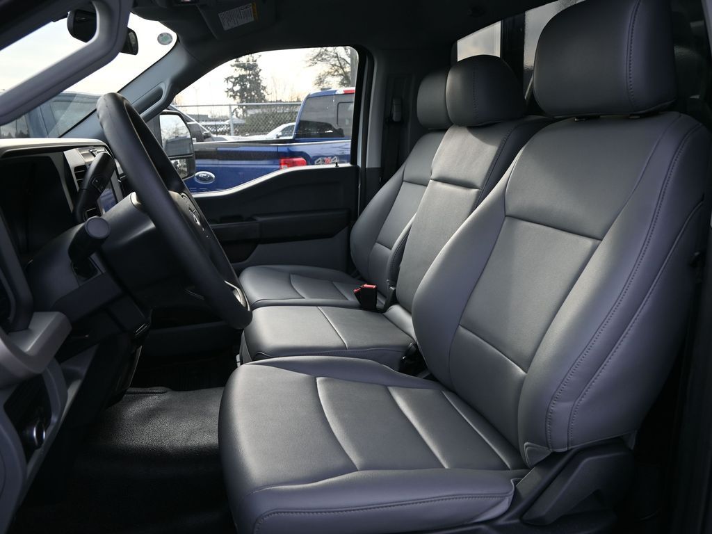 2025 Ford F-550 Chassis XL