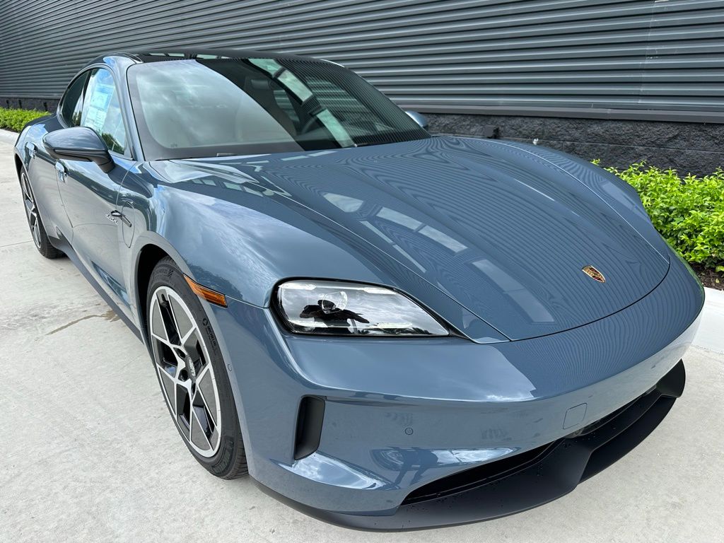 Thumbnail: 2025 Porsche Taycan - 10