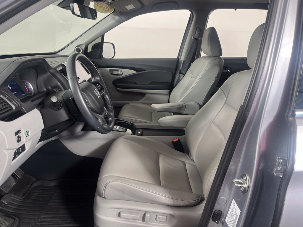 Thumbnail: 2020 Honda Pilot - 26