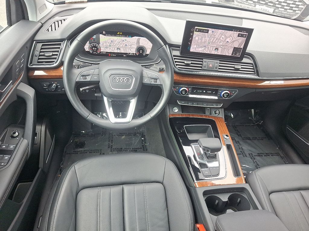Thumbnail: 2023 Audi Q5 - 11